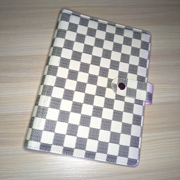 A5 Binder || 6 Ring Planner - Picture 1 of 5